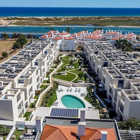Modern 2br With Pool, Gym & Garden