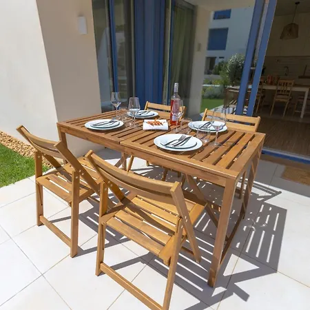 Modern 2br With Pool, Gym & Garden Appartement Tavira