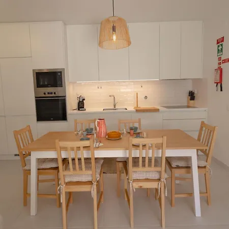 Appartement Modern 2br With Pool, Gym & Garden