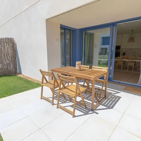 Daire Modern 2br With Pool, Gym & Garden