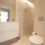 Modern 2br With Pool, Gym & Garden